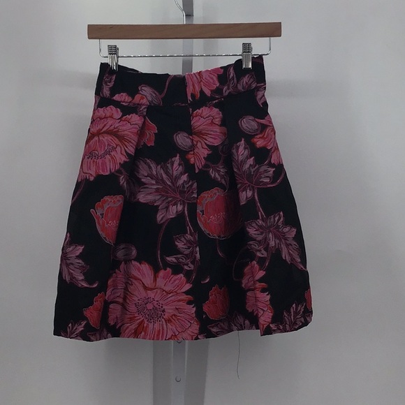 Black Halo Skirt Size 2 - Picture 2 of 2